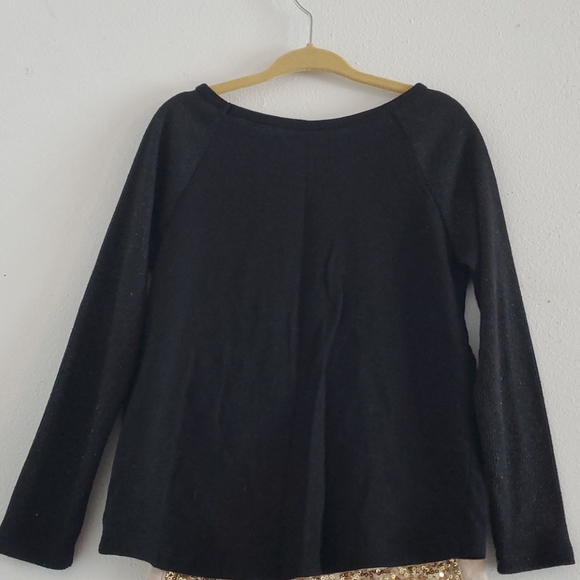 Adorable girls gold and black outfit - Picture 3 of 8